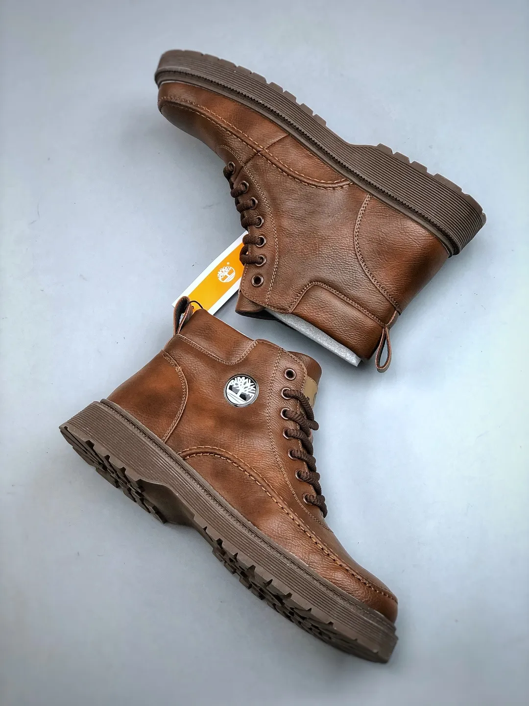 💰480 /Timberland Timberland/Timberland classic model 25ss new high-top, classic re-creation, brand new upgrade, Guangdong factory quality, original box and original packaging, the fabric is made of Italian top frosted cowhide, with anti-odor and anti-corrosion genuine leather latex insoles, giving you a perfect wearing experience. High-quality and durable, a must-have for sportsmen. Specializes in not looking handsome. High-quality, first-class foot feel. Exclusive supply. Item number: TB23066 Size: 38-44